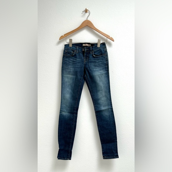 JBrand Skinny Leg Heritage Denim, Size 24 - Picture 3 of 8